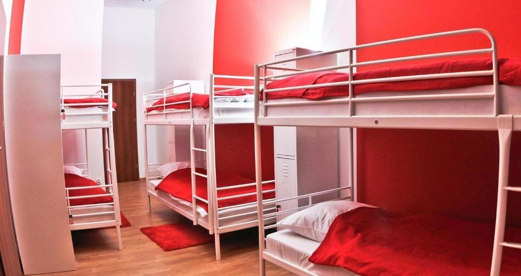 Big City Hostel Wroclaw Room photo